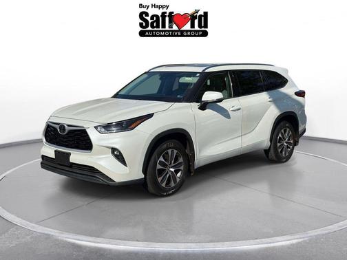 Blizzard Pearl 2021 Toyota Highlander XLE