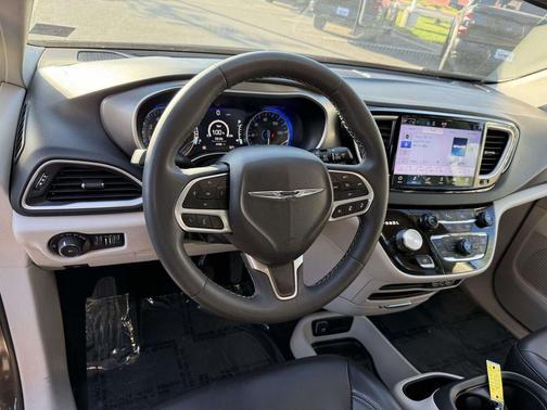 Gray 2023 Chrysler Pacifica Touring L