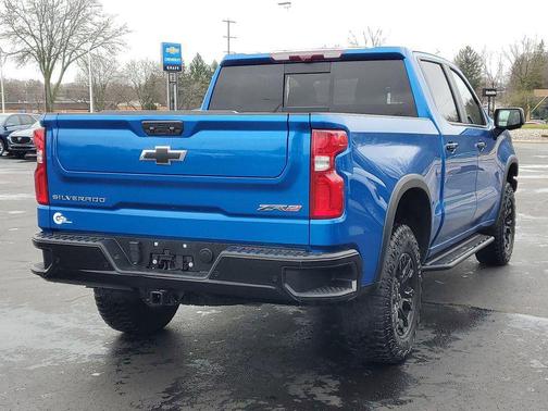 Glacier Blue Metallic 2022 Chevrolet Silverado 1500 ZR2