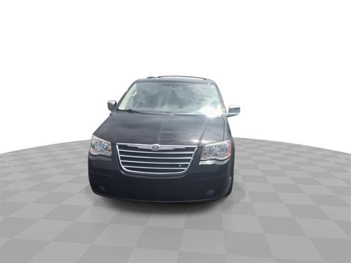 2010 Chrysler Town & Country Touring