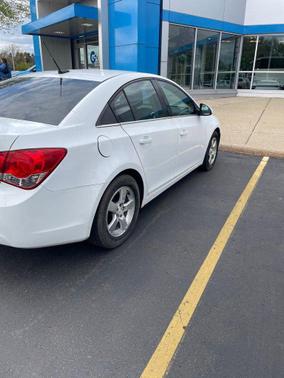 Summit White 2013 Chevrolet Cruze 1LT