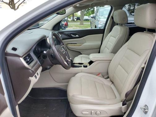 White Frost Tricoat 2018 GMC Acadia Denali