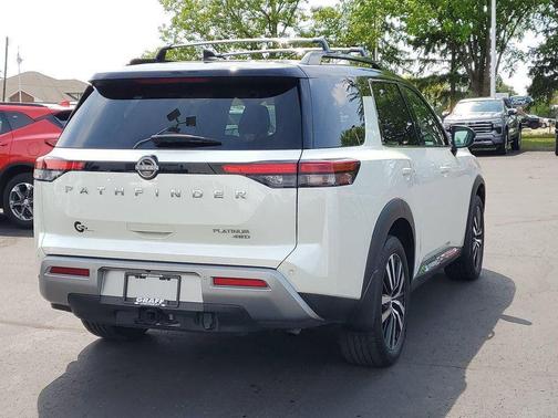 Pearl White Tricoat/Super Black 2024 Nissan Pathfinder Platinum 4WD