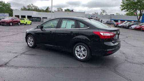 TUXEDO BLACK METALLIC 2012 Ford Focus SEL