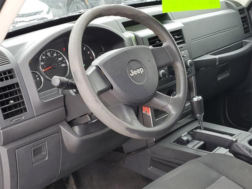 2009 Jeep Liberty Sport