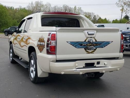White Diamond Tricoat 2012 Chevrolet Avalanche 1500 LTZ