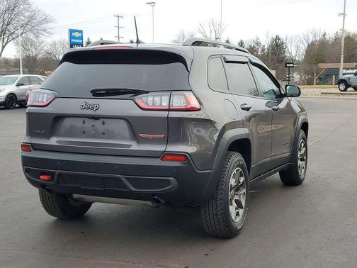 Granite Crystal Metallic Clearcoat 2021 Jeep Cherokee Trailhawk