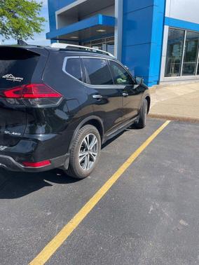 Magnetic Black 2017 Nissan Rogue SL