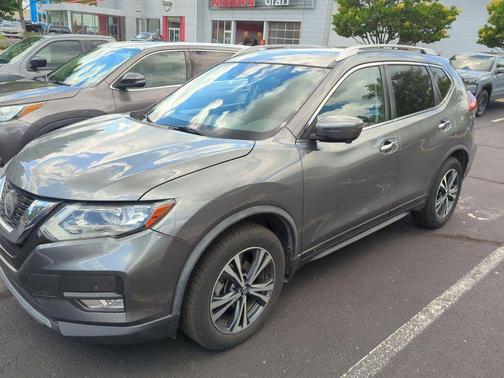 Gun Metallic 2019 Nissan Rogue SV