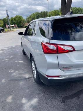 Silver Ice Metallic 2018 Chevrolet Equinox LT