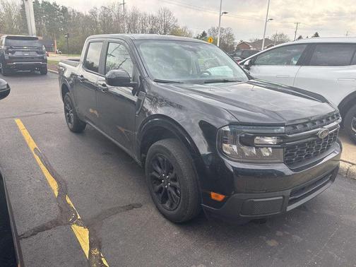 SHADOW BLACK 2024 Ford Maverick XLT