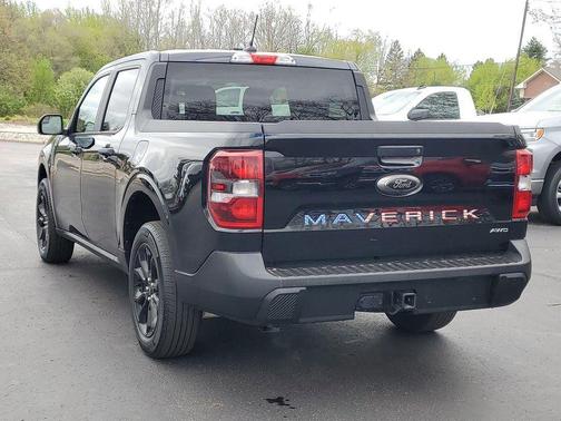 SHADOW BLACK 2024 Ford Maverick XLT