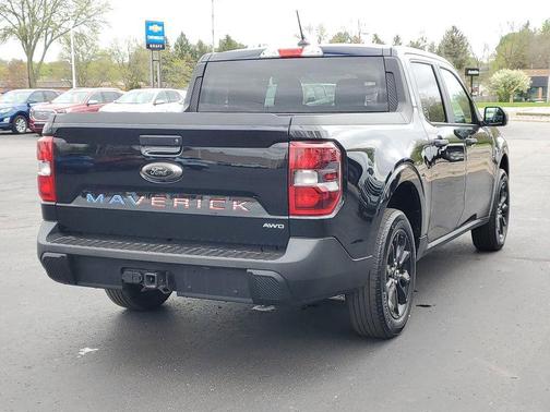 SHADOW BLACK 2024 Ford Maverick XLT