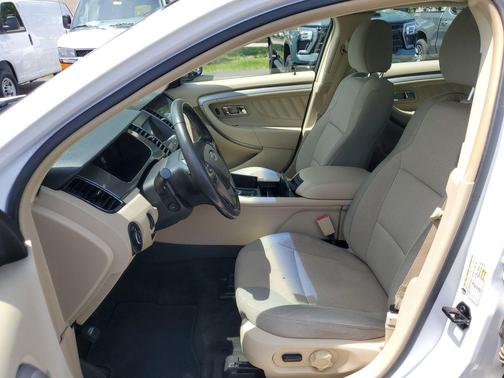 OXFORD WHITE 2016 Ford Taurus SEL