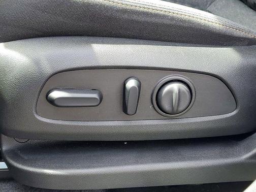 Sterling Gray Metallic 2023 Chevrolet Equinox 1LT