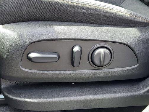 Sterling Gray Metallic 2023 Chevrolet Equinox 1LT