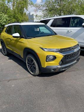 Nitro Yellow Metallic 2023 Chevrolet Trailblazer ACTIV