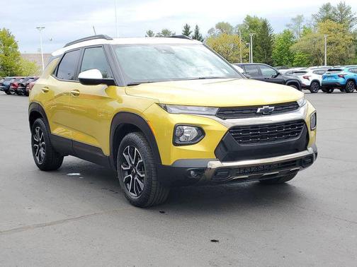 Nitro Yellow Metallic 2023 Chevrolet Trailblazer ACTIV