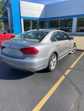 2014 Volkswagen Passat 2.0L TDI DSG SE w/Sunroof