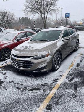 Mineral Gray Metallic 2023 Chevrolet Malibu FWD 1LT