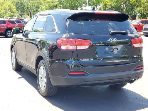 Ebony Black 2016 Kia Sorento LX