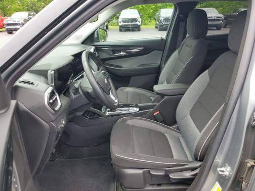 Sterling Gray Metallic 2024 Chevrolet Trailblazer LT