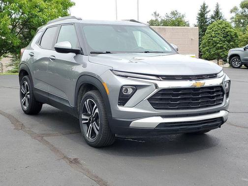 Sterling Gray Metallic 2024 Chevrolet Trailblazer LT