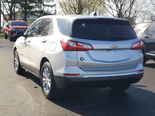 Silver Ice Metallic 2018 Chevrolet Equinox LT