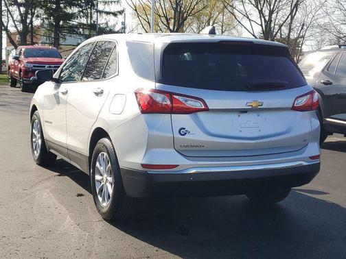 Silver Ice Metallic 2018 Chevrolet Equinox LT