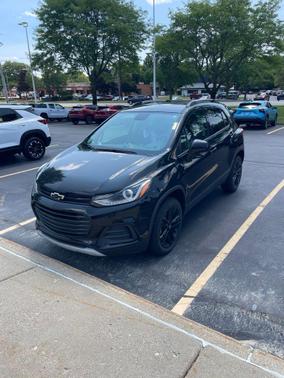 Mosaic Black Metallic 2021 Chevrolet Trax LT