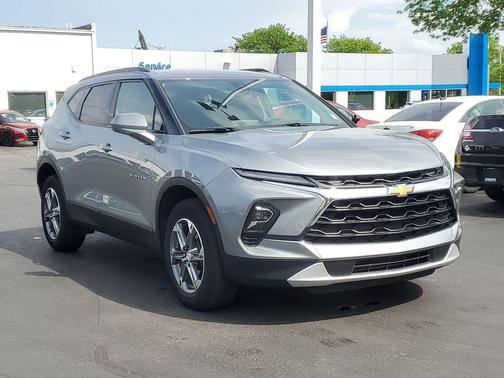 Sterling Gray Metallic 2023 Chevrolet Blazer 2LT