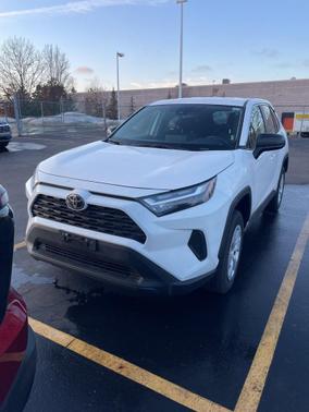 2025 Toyota RAV4 LE