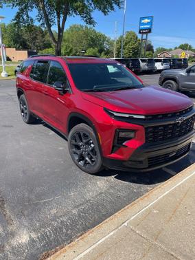 Radiant Red Tintcoat 2024 Chevrolet Traverse RS