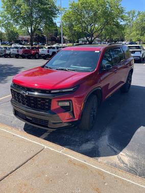 Radiant Red Tintcoat 2024 Chevrolet Traverse RS