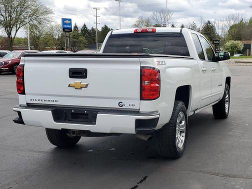 Summit White 2019 Chevrolet Silverado 1500 2LT