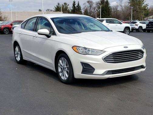 WHITE PLATINUM MET TRI-COAT 2020 Ford Fusion SE