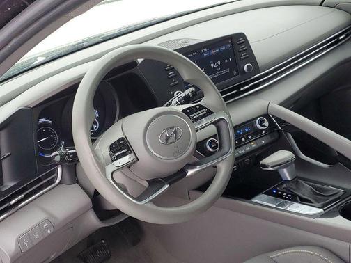 2022 Hyundai ELANTRA HEV Blue