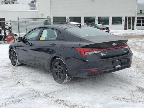 2022 Hyundai ELANTRA HEV Blue