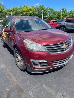 Siren Red Tintcoat 2016 Chevrolet Traverse 2LT