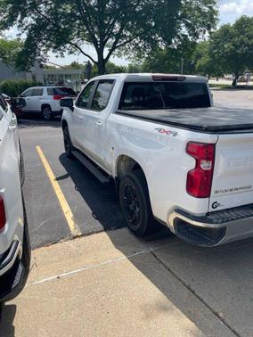 Summit White 2023 Chevrolet Silverado 1500 LT