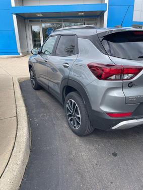 Sterling Gray Metallic 2025 Chevrolet Trailblazer LT