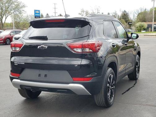 Mosaic Black Metallic 2023 Chevrolet Trailblazer LT