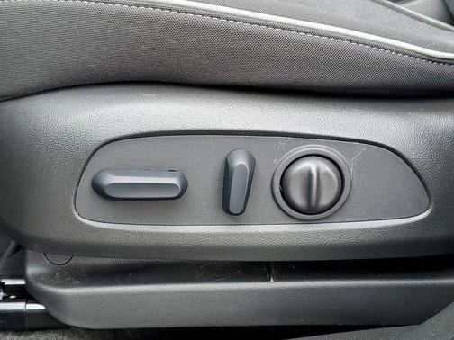 Mosaic Black Metallic 2023 Chevrolet Trailblazer LT
