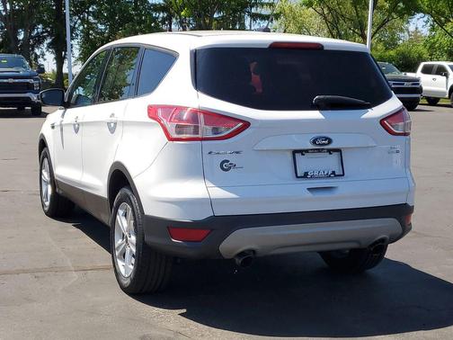 OXFORD WHITE 2014 Ford Escape SE