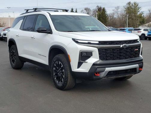 Summit White 2024 Chevrolet Traverse AWD Z71