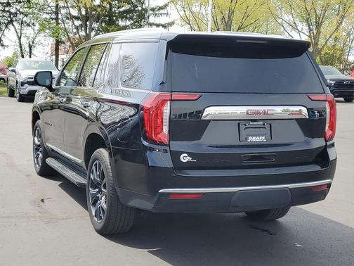 Onyx Black 2024 GMC Yukon SLT