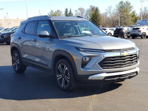 Sterling Gray Metallic 2024 Chevrolet Trailblazer LT