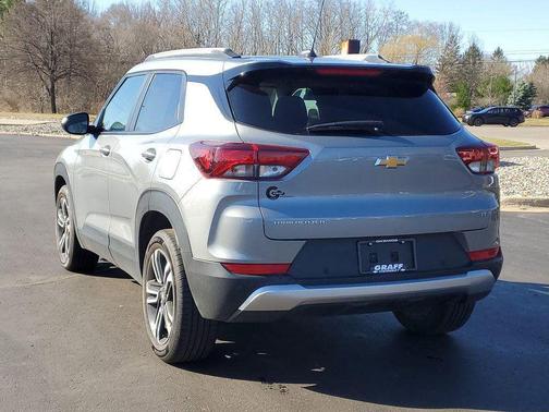 Sterling Gray Metallic 2024 Chevrolet Trailblazer LT