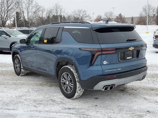 2024 Chevrolet Traverse LT