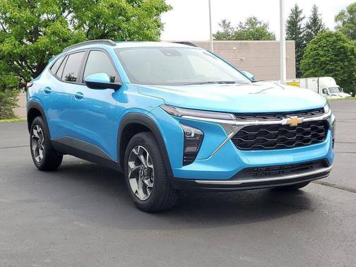Marina Blue Metallic 2026 Chevrolet Trax LT